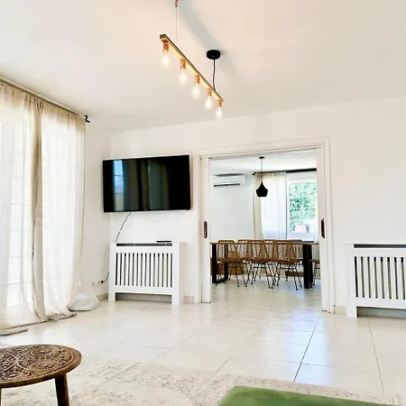 Villa In Playa Den Bossa, 5 Min Supermarketbbq *